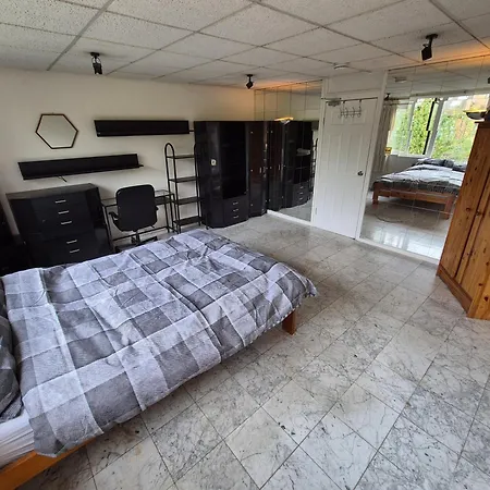 Spacious And Elegant Guest House With En-Suites Available In Canary Wharf London Exterior photo