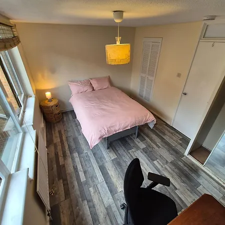 Spacious And Elegant Guest House With En-Suites Available In Canary Wharf London Exterior photo