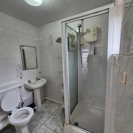 Spacious And Elegant Guest House With En-Suites Available In Canary Wharf London Exterior photo