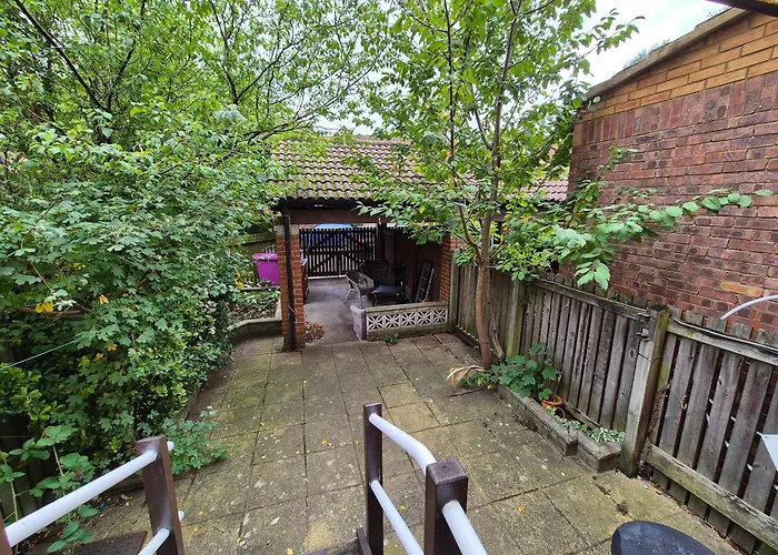 Spacious And Elegant Guest House With En-Suites Available In Canary Wharf