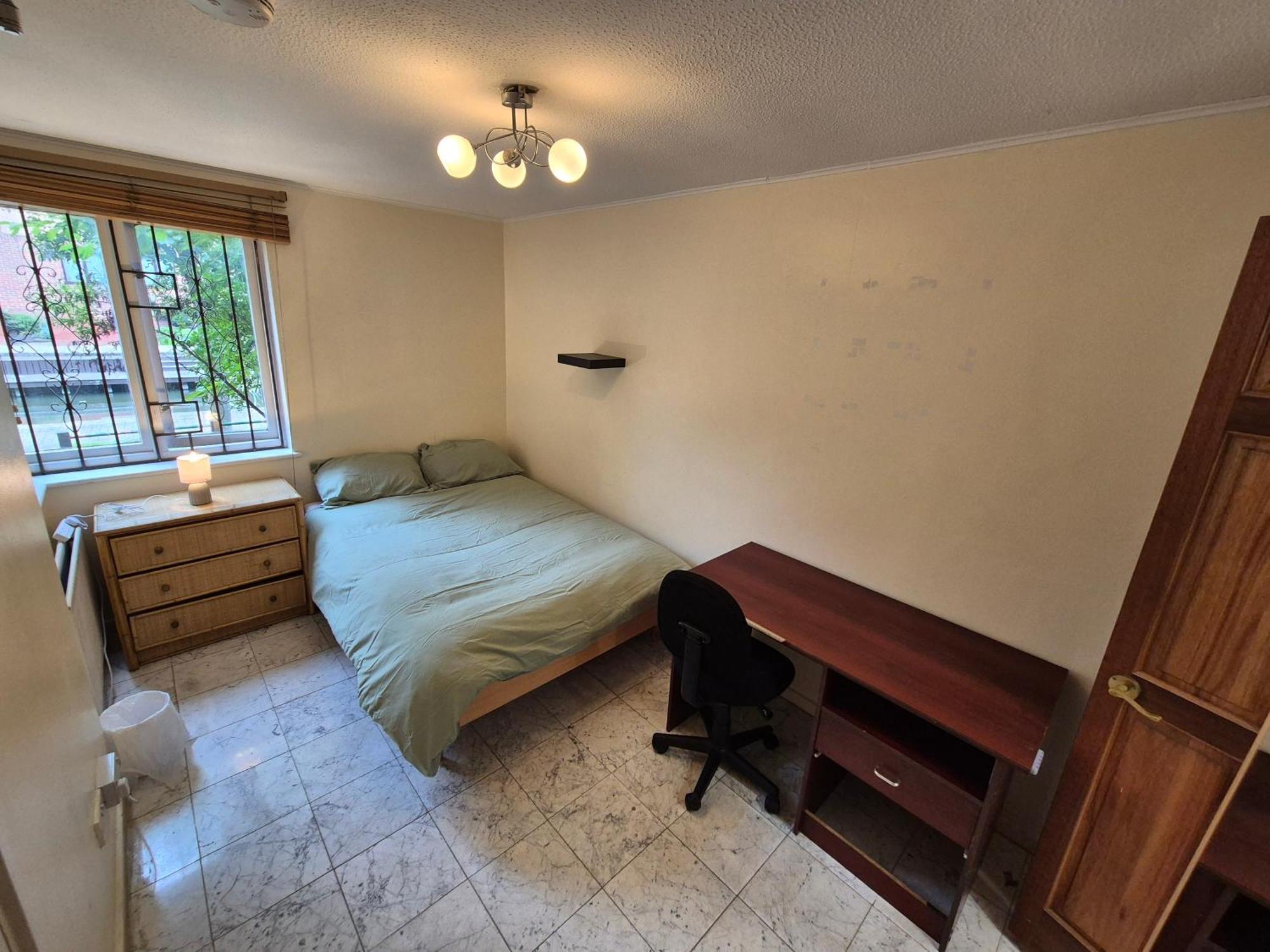 Spacious And Elegant With En-suites Available In Canary Wharf * Лондон